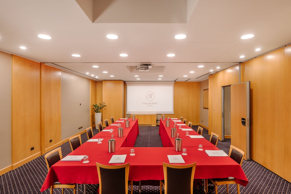 City Life Hotel Poliziano - by R Collection Hotels — Hotel building in Milan, Lombardy