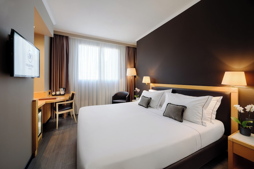 City Life Hotel Poliziano - by R Collection Hotels — Hotel rooms in Milan, Lombardy