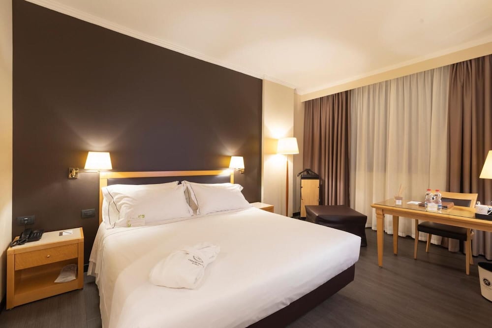 City Life Hotel Poliziano - by R Collection Hotels — Hotel rooms in Milan, Lombardy