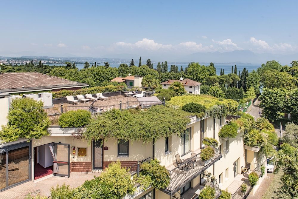 Desenzano del Garda (5 dni) w Admiral Hotel Villa Erme z Katowic