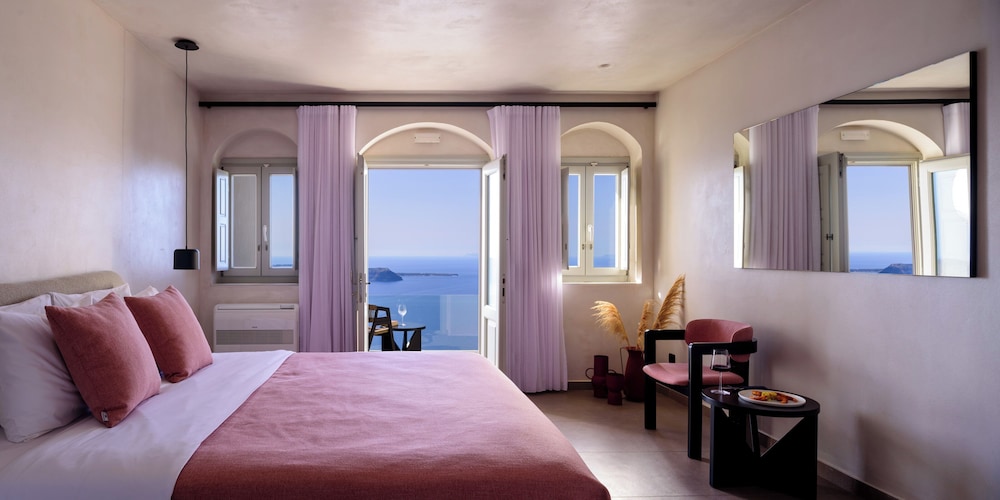 Andromeda Villas — Hotel rooms in Imerovigli, South Aegean