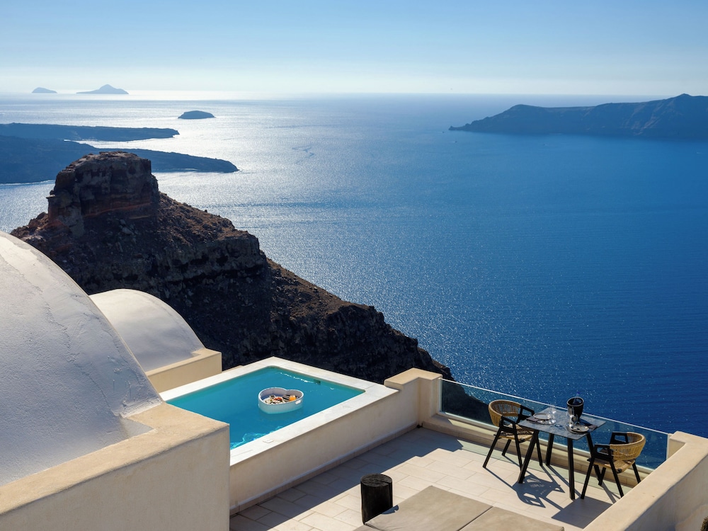 Andromeda Villas — Swimming pool in Imerovigli, South Aegean