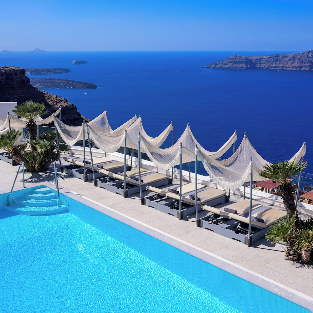 Andromeda Villas — Swimming pool in Imerovigli, South Aegean