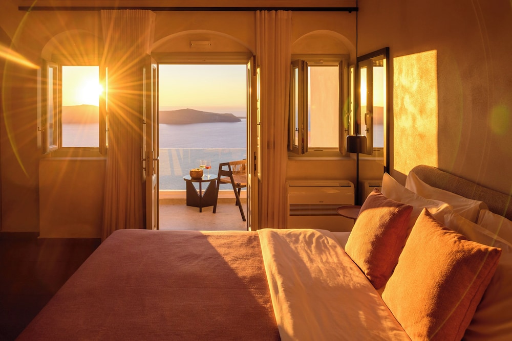 Andromeda Villas — Hotel rooms in Imerovigli, South Aegean