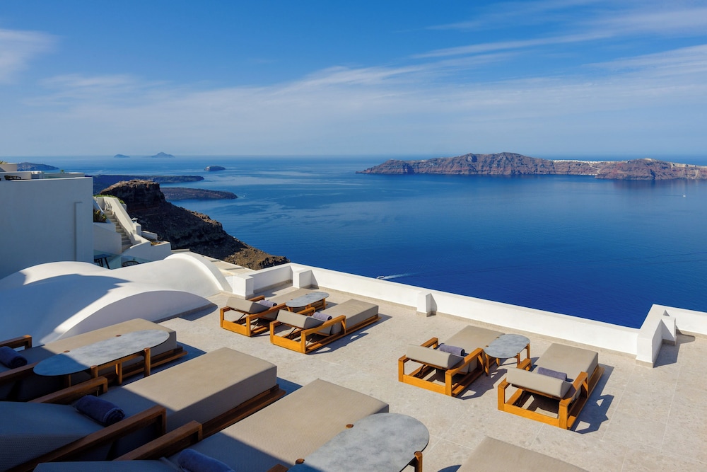 Andromeda Villas — Hotel building in Imerovigli, South Aegean