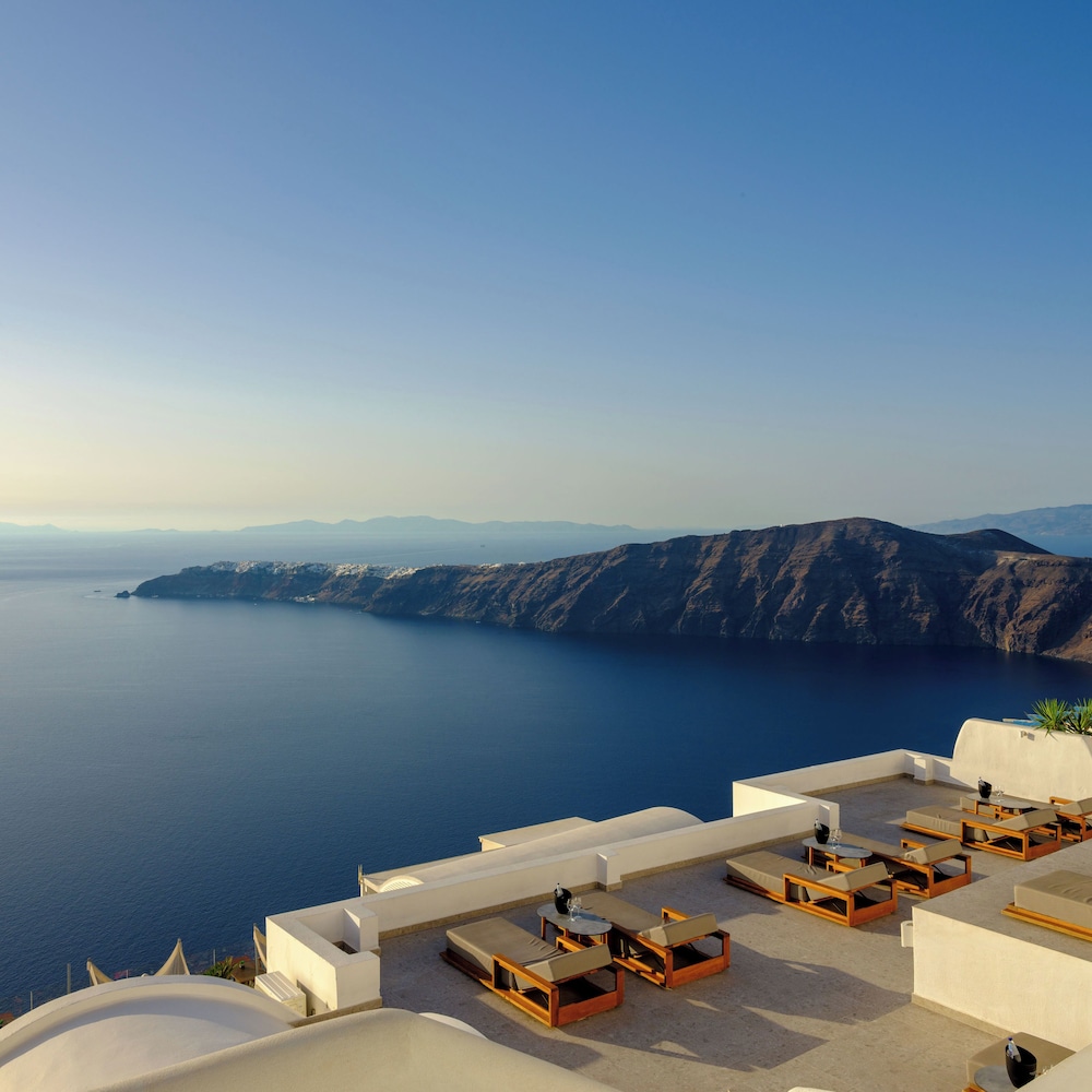 Andromeda Villas — Hotel building in Imerovigli, South Aegean