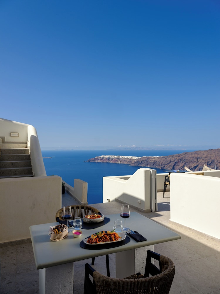 Andromeda Villas — Restaurant & bars in Imerovigli, South Aegean