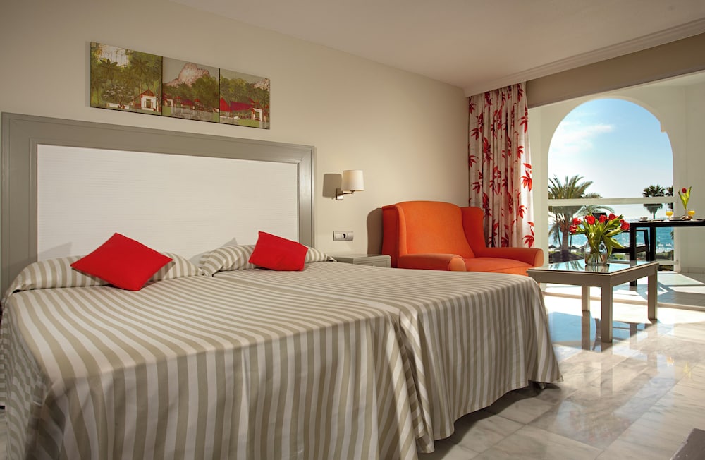 Ona Marinas de Nerja Spa Resort — Hotel rooms in Nerja, Andalusia