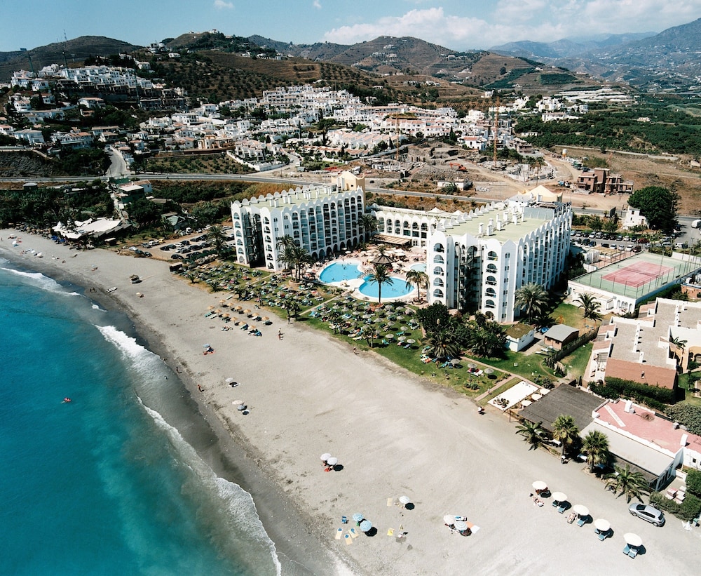Ona Marinas de Nerja Spa Resort — Beach in Nerja, Andalusia