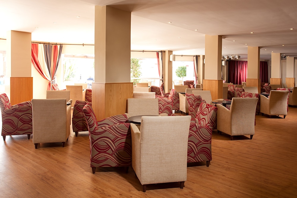 Ona Marinas de Nerja Spa Resort — Restaurant & bars in Nerja, Andalusia
