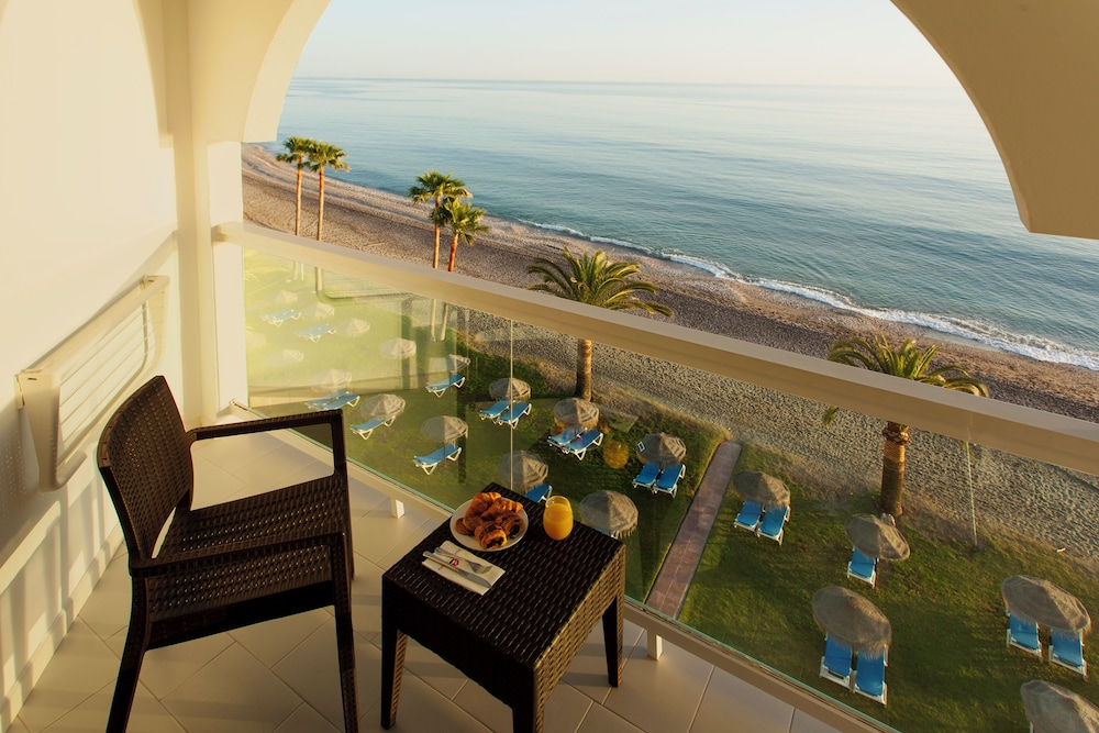Ona Marinas de Nerja Spa Resort — Hotel rooms in Nerja, Andalusia