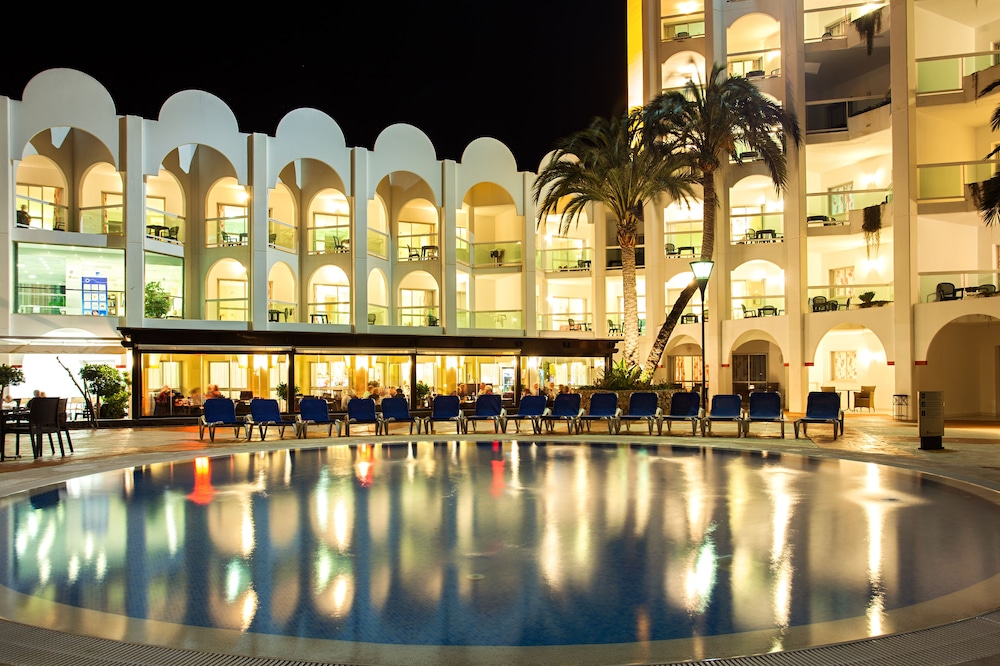 Ona Marinas de Nerja Spa Resort — Swimming pool in Nerja, Andalusia