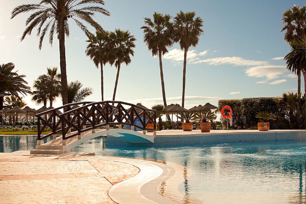 Ona Marinas de Nerja Spa Resort — Swimming pool in Nerja, Andalusia