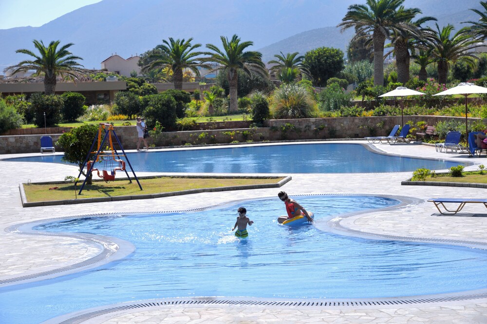 Kernos Beach — Swimming pool in Malia