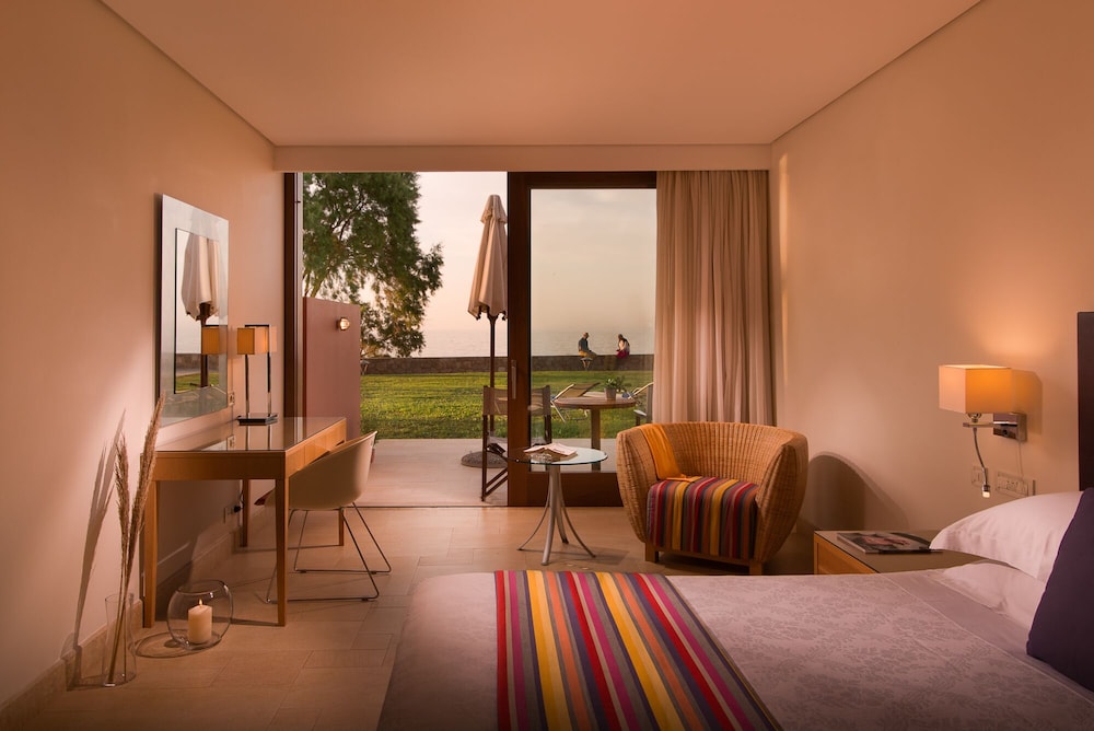 Kernos Beach — Hotel rooms in Malia