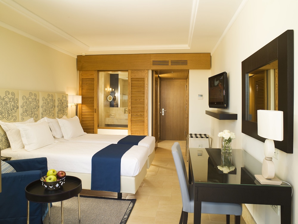 Kernos Beach — Hotel rooms in Malia