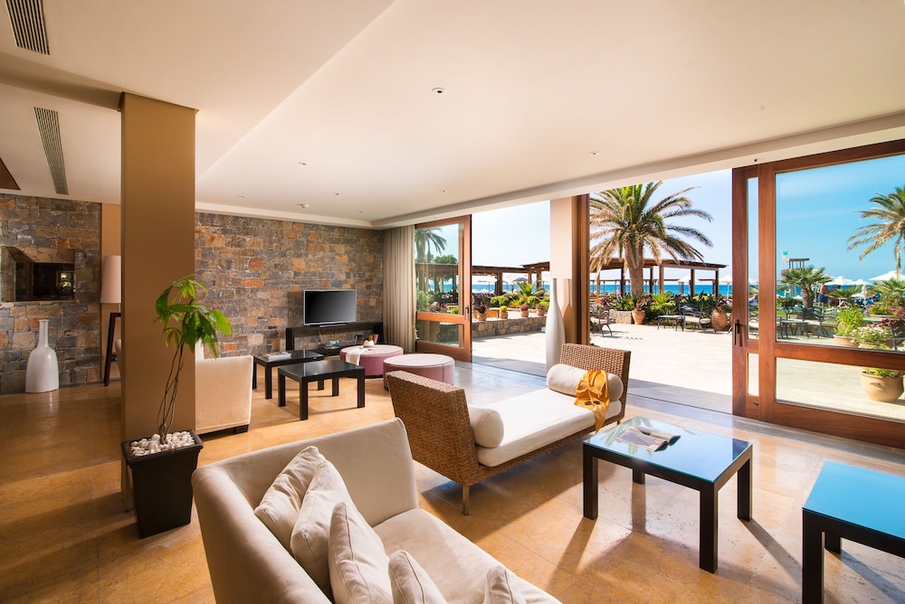 Kernos Beach — Hotel rooms in Malia