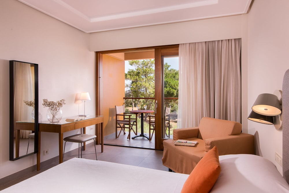 Kernos Beach — Hotel rooms in Malia