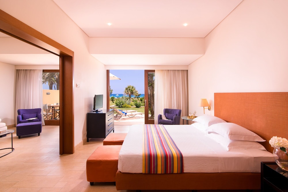 Kernos Beach — Hotel rooms in Malia