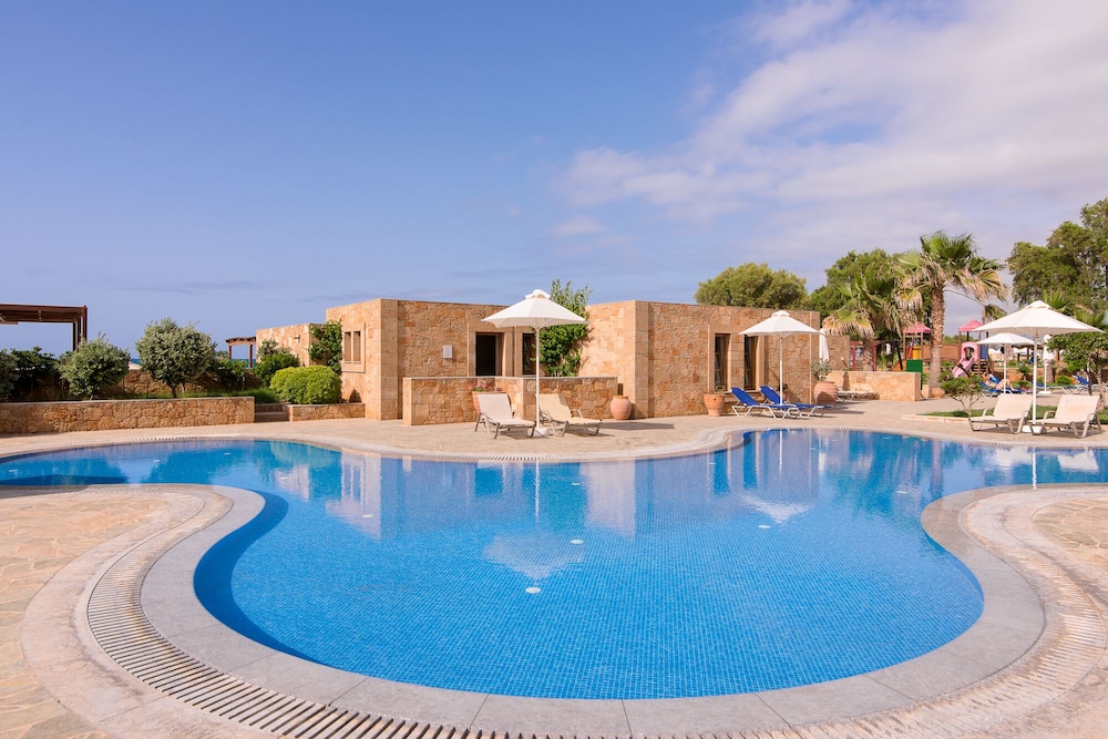 Kernos Beach — Swimming pool in Malia