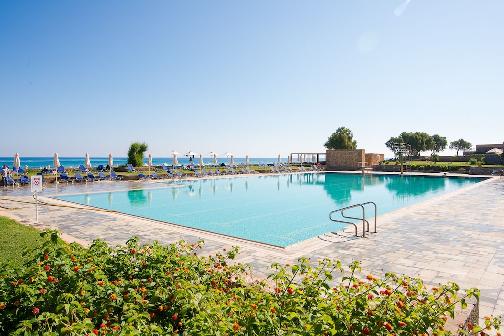 Kernos Beach — Swimming pool in Malia