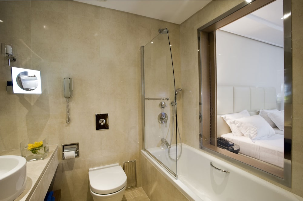 Kernos Beach — Hotel rooms in Malia