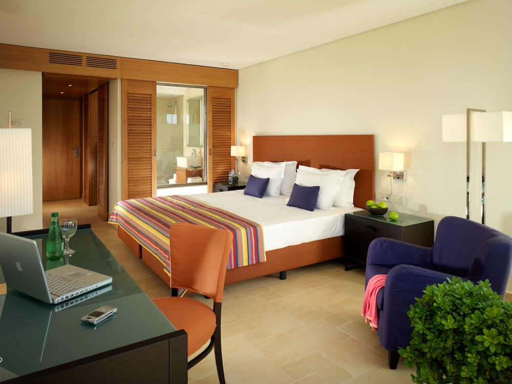 Kernos Beach — Hotel rooms in Malia