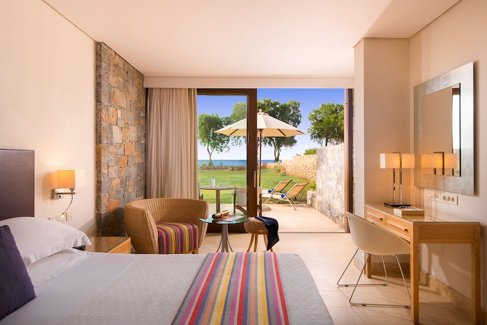 Kernos Beach — Hotel rooms in Malia