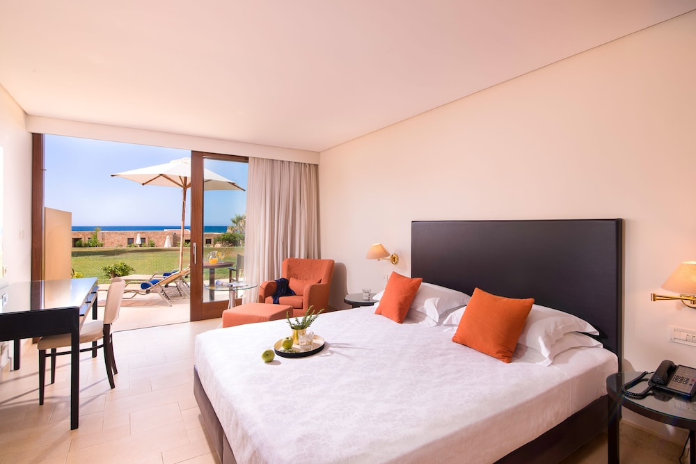 Kernos Beach — Hotel rooms in Malia