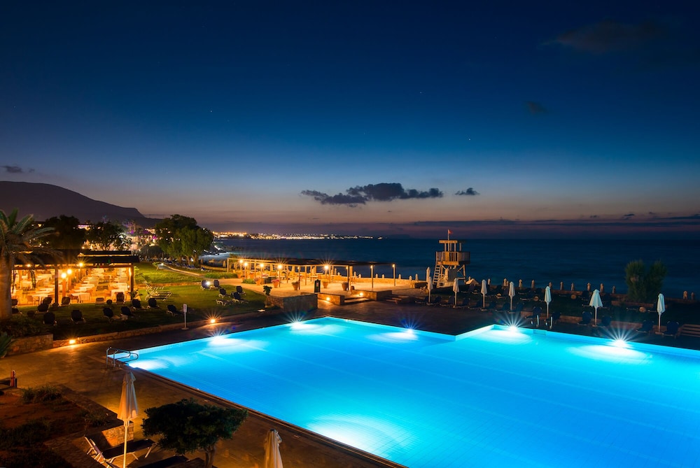 Kernos Beach — Swimming pool in Malia