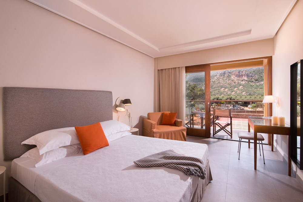 Kernos Beach — Hotel rooms in Malia