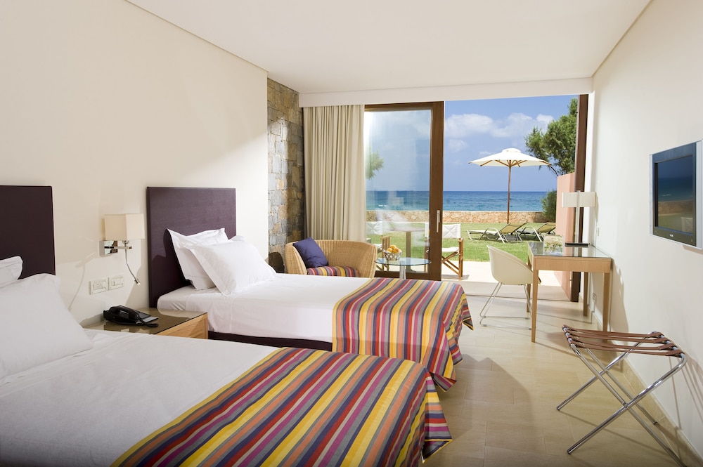 Kernos Beach — Hotel rooms in Malia