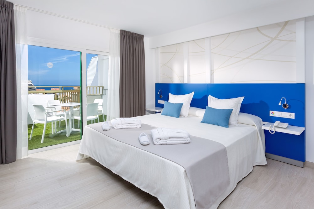 Playaolid Suites & Apartments — Hotel rooms in Costa Adeje, Canary Islands