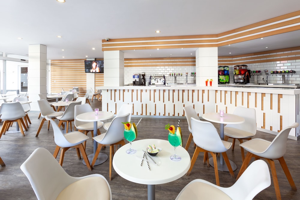 Playaolid Suites & Apartments — Restaurant & bars in Costa Adeje, Canary Islands