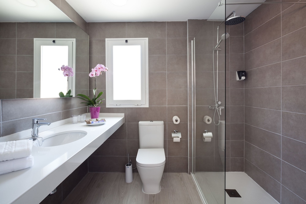Playaolid Suites & Apartments — Hotel rooms in Costa Adeje, Canary Islands