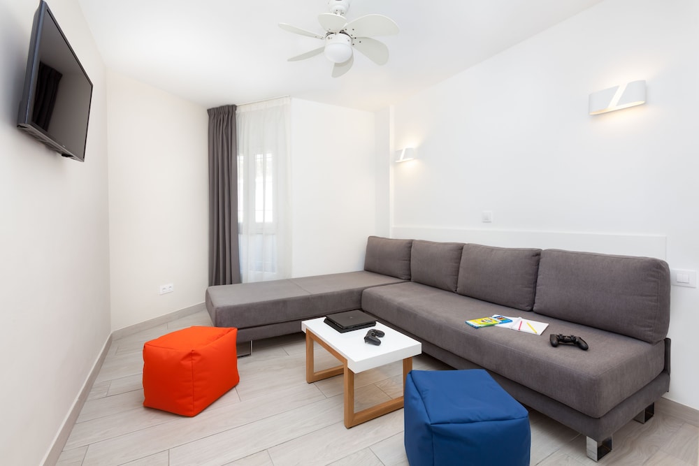 Playaolid Suites & Apartments — Hotel rooms in Costa Adeje, Canary Islands