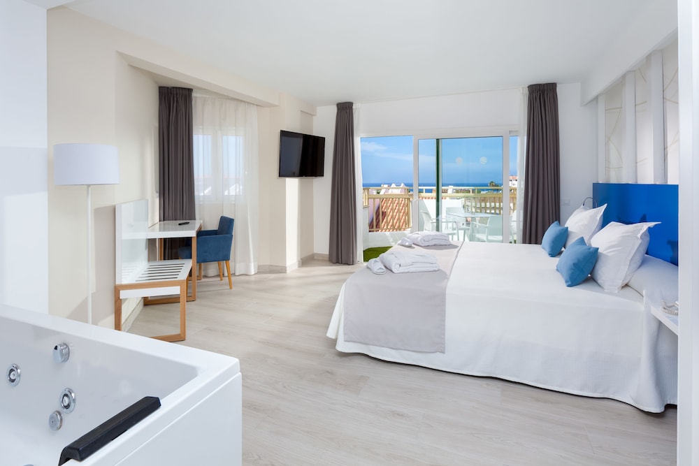 Playaolid Suites & Apartments — Hotel rooms in Costa Adeje, Canary Islands