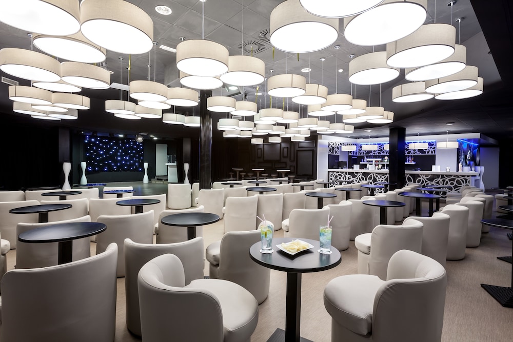 Playaolid Suites & Apartments — Restaurant & bars in Costa Adeje, Canary Islands