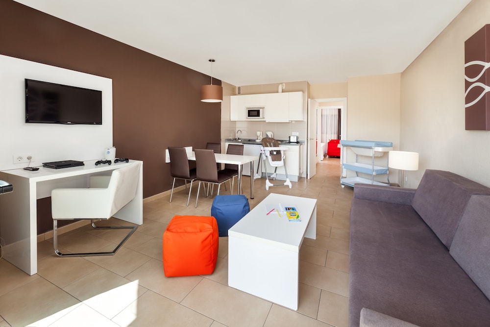 Playaolid Suites & Apartments — Hotel rooms in Costa Adeje, Canary Islands