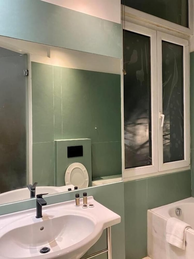 Art Hotel Athens — Hotel rooms in Athens, Attica
