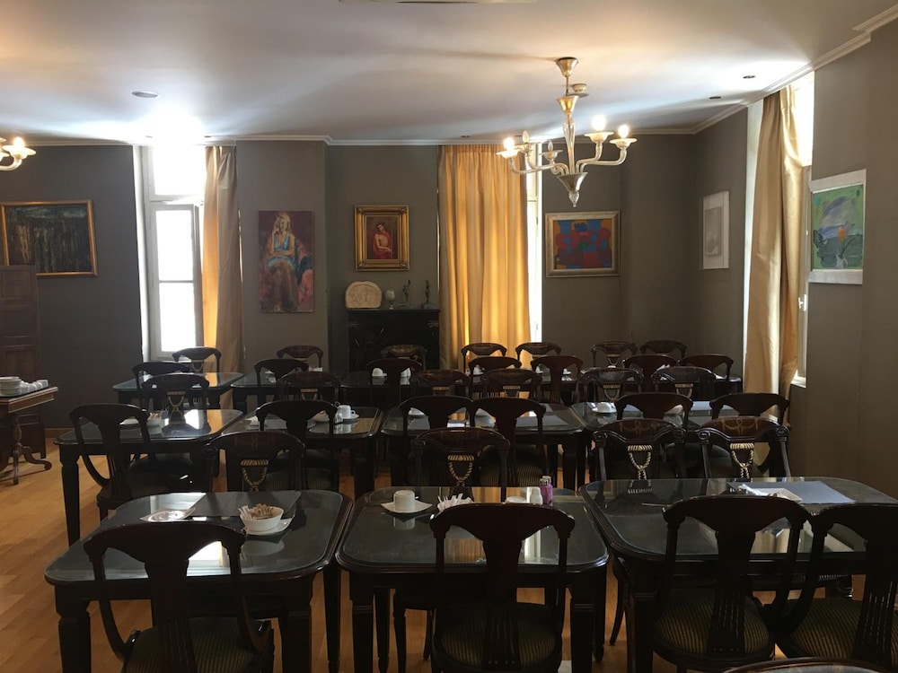 Art Hotel Athens — Restaurant & bars in Athens, Attica
