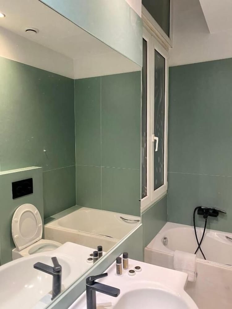 Art Hotel Athens — Hotel rooms in Athens, Attica
