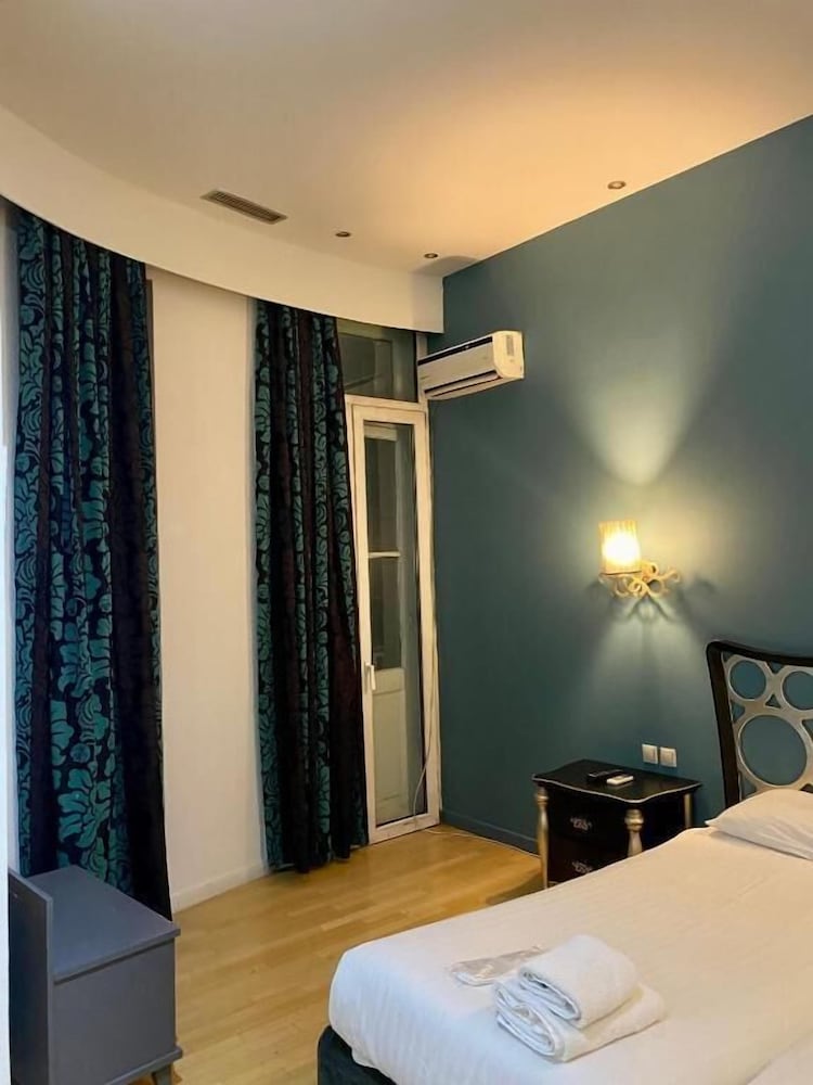 Art Hotel Athens — Hotel rooms in Athens, Attica