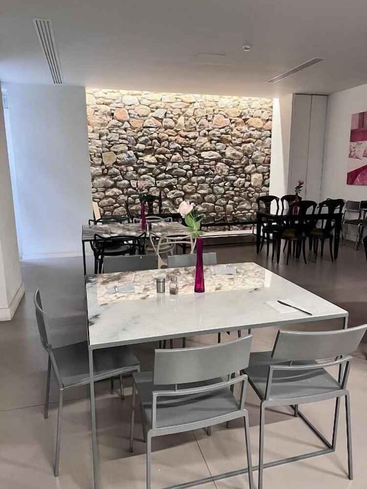 Art Hotel Athens — Restaurant & bars in Athens, Attica