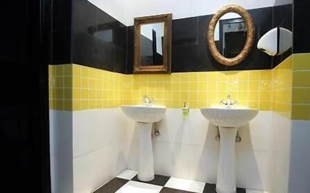 Art Hotel Athens — Hotel building in Athens, Attica