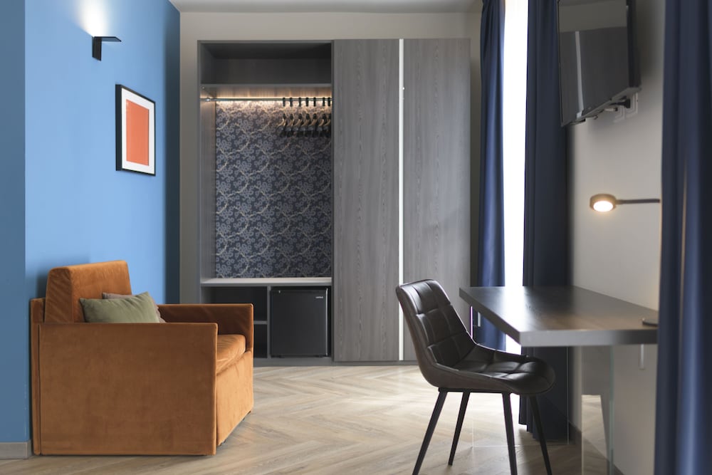 Hotel All'Azzurro — Hotel rooms in Limone sul Garda, Lombardy