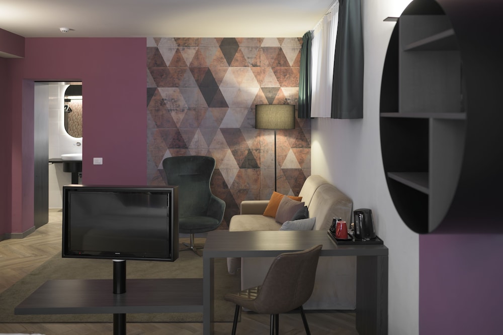 Hotel All'Azzurro — Hotel rooms in Limone sul Garda, Lombardy