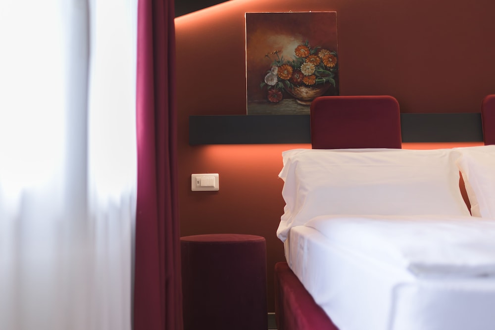 Hotel All'Azzurro — Hotel rooms in Limone sul Garda, Lombardy