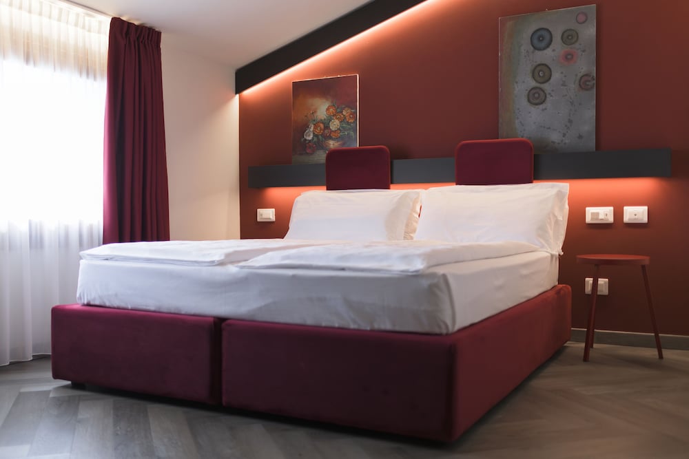 Hotel All'Azzurro — Hotel rooms in Limone sul Garda, Lombardy