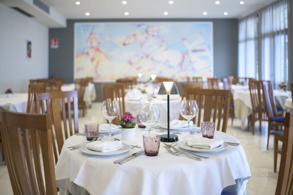 Hotel All'Azzurro — Restaurant & bars in Limone sul Garda, Lombardy